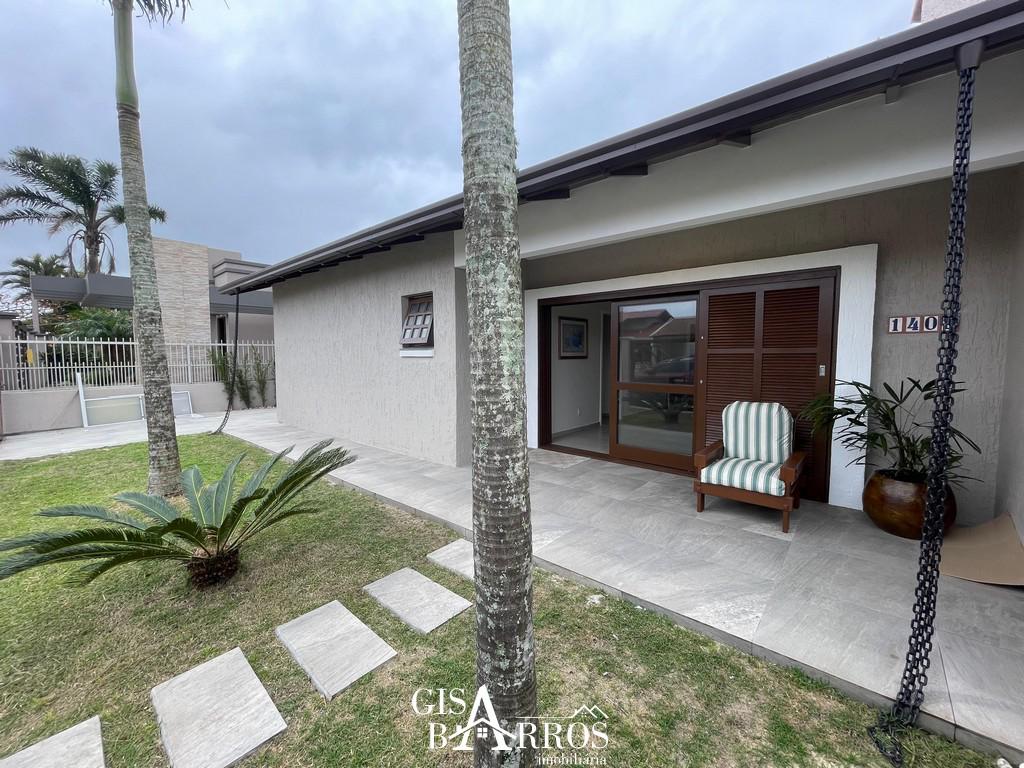 Casa 4 dormitórios