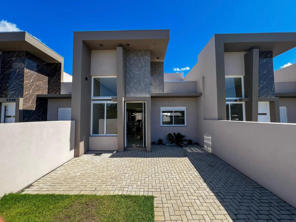 Casa Meio Lote 3 dormitórios